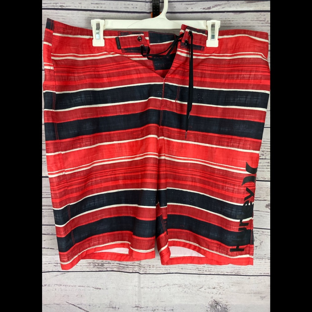 Men’s Hurley Boardshorts 38. EUC